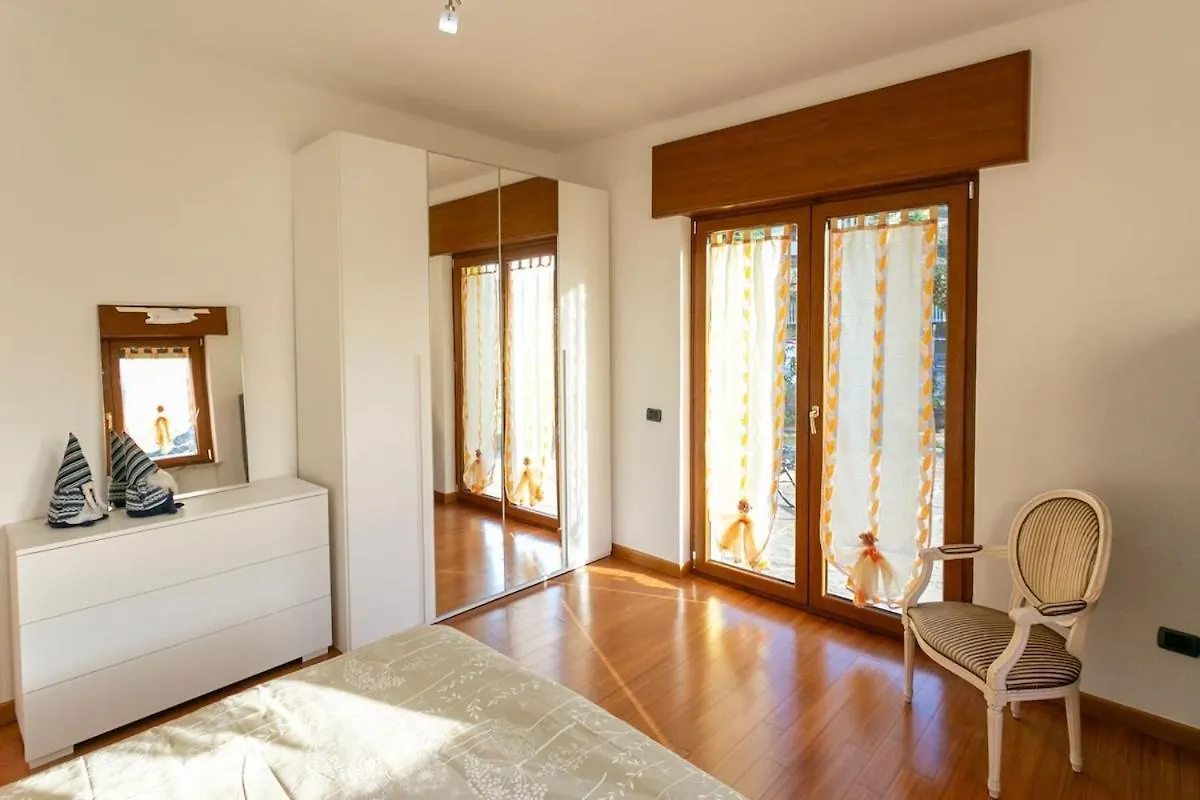 Casa Di Rose Apartment Besano